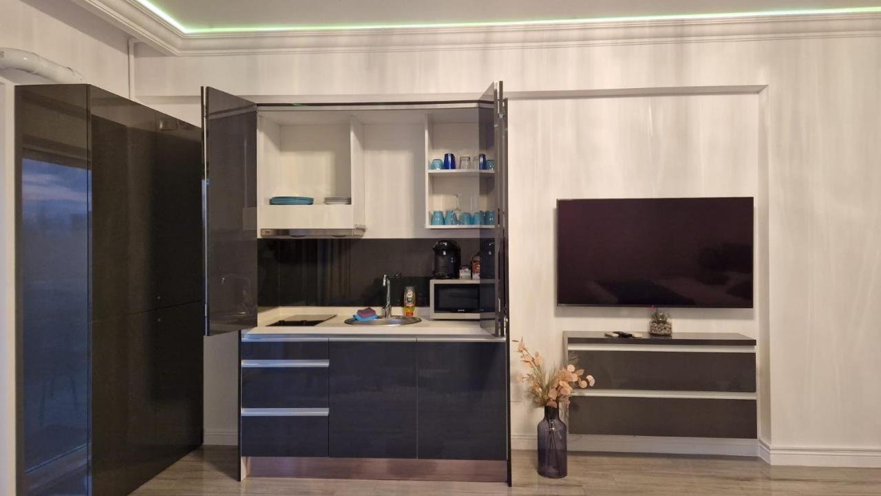 White Tower - Private Studio 106 Mamaia Exteriér fotografie